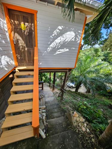 Buitenkant, Roatan - house for 4 by the sea in Jonesville