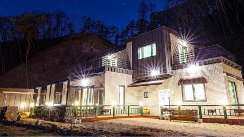 Chungnam cheong-yang ekohillinghauseu