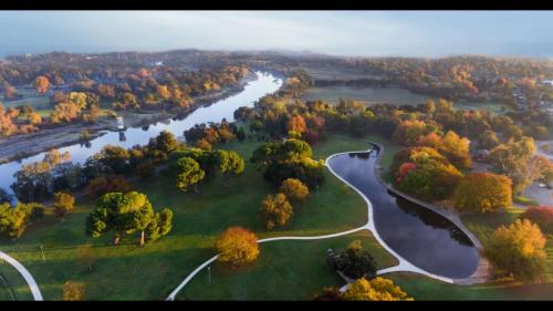 Central 2BR 1BA & Arcade Crib in the heart of Sac Central 2BR 1BA & Arcade Crib in the heart of Sac