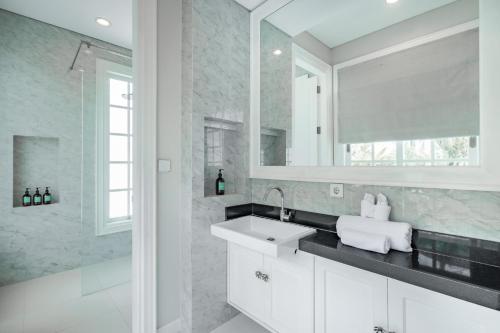 Viki Nest by SooBali 4BR - image 4