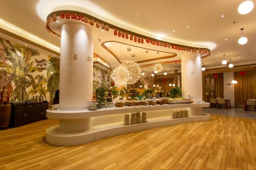 Restaurant, The Q Hotel & Suite  Vientiane  near Ocean Park Vientiane