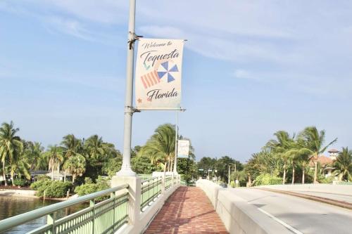 Coastal Village Retreat - image 7