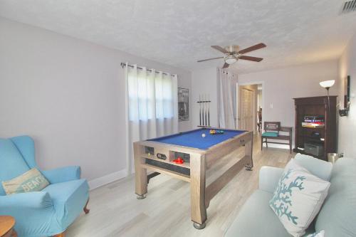 Coastal Village Retreat - image 9