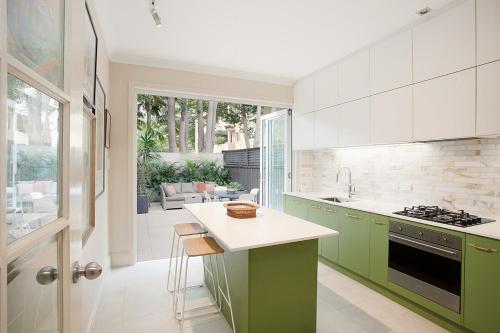 Kitchen, Art-Filled Designer Terrace in Chic Woollahra in Woollahra