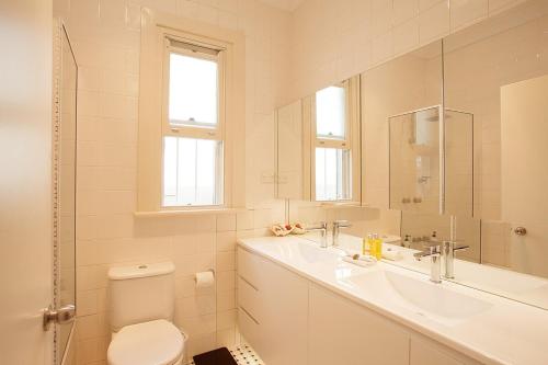 Bathroom, Art-Filled Designer Terrace in Chic Woollahra in Woollahra