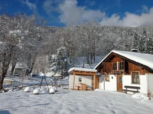 Cabin in Stans near Kellerjoch Ski Area in Stans, Österreich