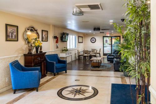Rodeway Inn & Suites Colton-Riverside in Colton, USA