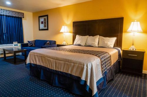 Rodeway Inn & Suites Colton-Riverside in Colton, USA