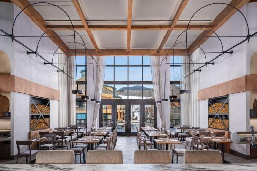 644860694 The Lodge at Spruce Peak, a Destination by Hyatt Residence