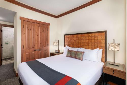 644860773 The Lodge at Spruce Peak, a Destination by Hyatt Residence
