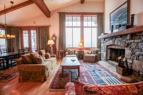 644860815 The Lodge at Spruce Peak, a Destination by Hyatt Residence