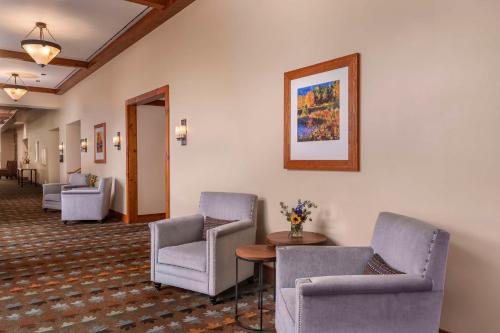644860844 The Lodge at Spruce Peak, a Destination by Hyatt Residence