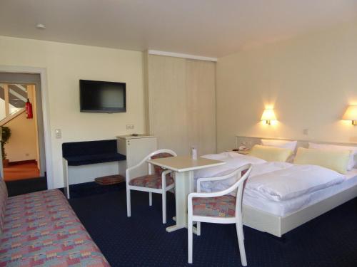 1 queen bed