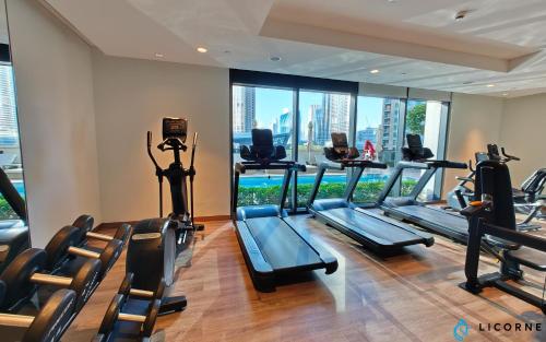 Downtown Haven 2BR Near Dubai Mall & Burj Khalifa in Act One Act Two, Dubaï (photo 10)