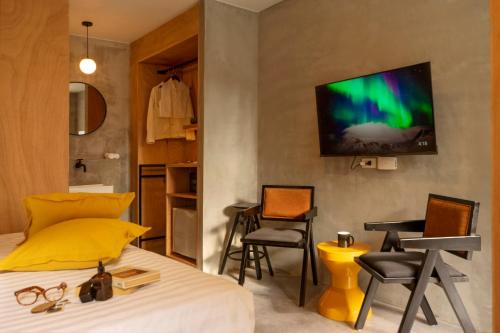 Standard Room image 6