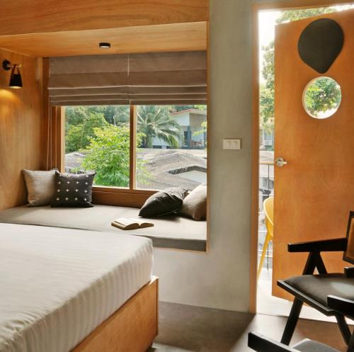 Standard Room image 10