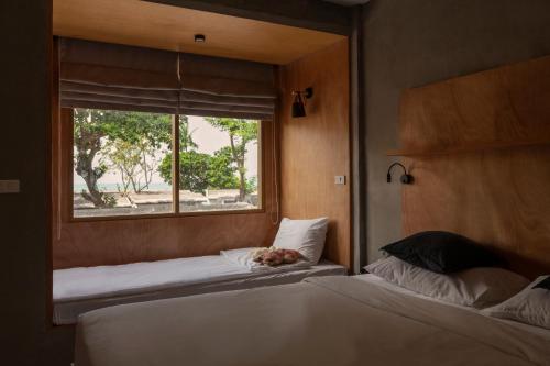 Standard Room image 2