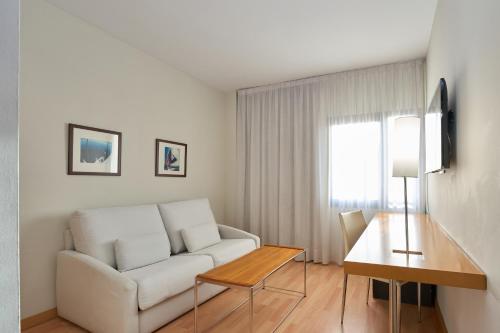 Hesperia Barcelona Del Mar - image 13