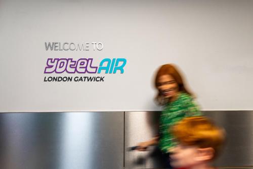 外部景觀, 耶特賴爾倫敦蓋特威克機場酒店 (YOTELAIR London Gatwick Airport) in 蓋特威克機場
