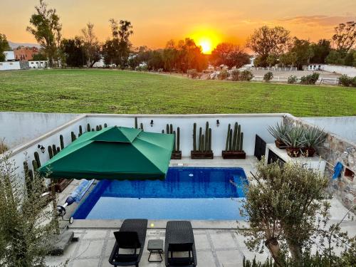 Casa Frida con Piscina Privada Caliente, Aire Acondicionado, Billar, Parrilla & FirePit