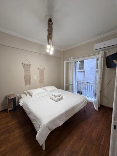 KOYKAKI MODERN RETREAT 250m FROM ACROPOLIS, Athens