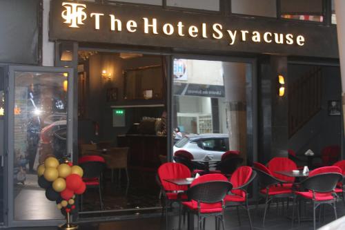 Facilities, SYRACUSE near Place des Nations Unies