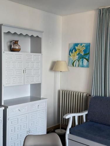 Apartment with Sea View image 8
