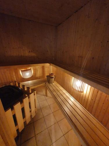 5 sovrum 10 sängar 13 sovplatser (5 sovrum 10 sangar 13 sovplatser) in Centrum