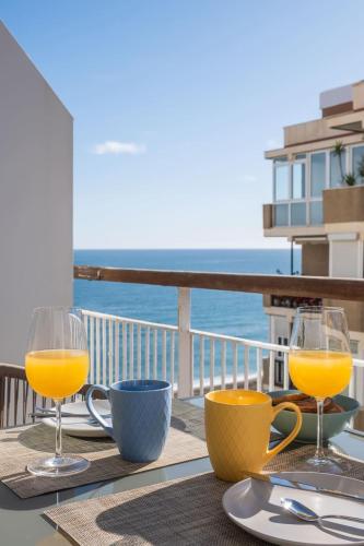 Sea View & Private Terrace in the Heart of Malaga!, Malaga