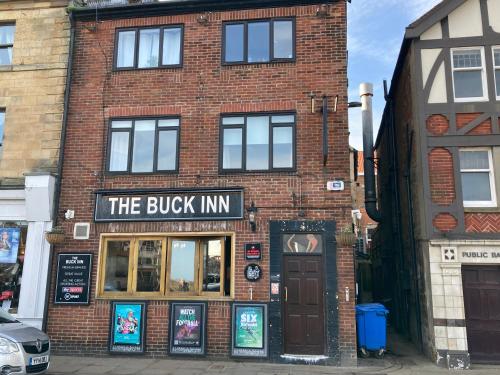 Vista exterior, The Buck Inn in Whitby