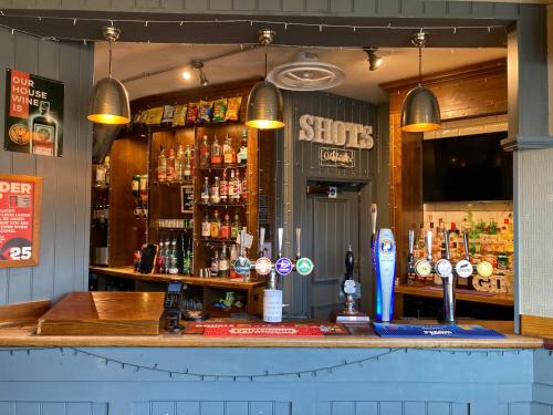 Bar/ Salón, The Buck Inn in Whitby