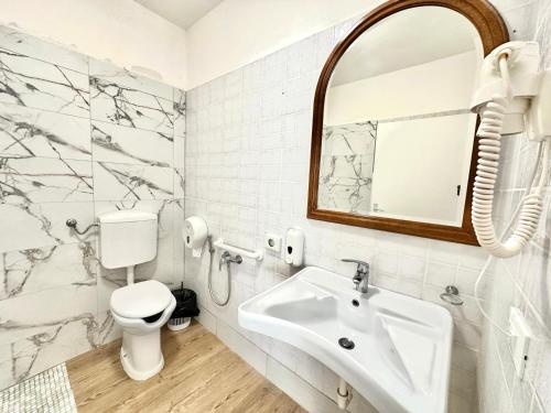 Vacation Venice Rooms - image 11