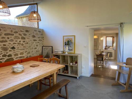 Chez Castagné (Chez Castagne) in 伊素