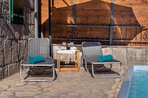 Stone Two Bedroom Villa with Pool in Staševica
