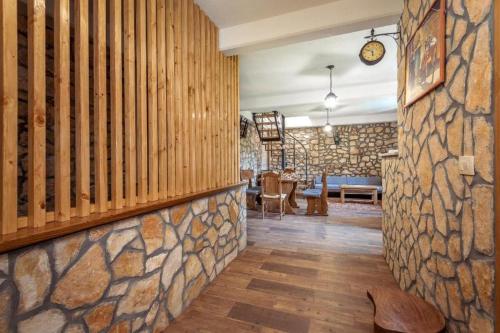 Stone Two Bedroom Villa with Pool in Staševica