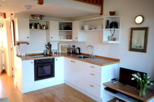 Steepfield Studio in the heart of Bantham Village in Thurlestone
