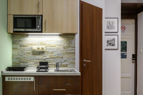 Budapest Holidays Apartments - image 11
