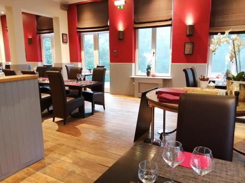 مطعم, فندق لو مونتي كريستو (Hotel Le Monte Cristo) in مونز بيرجن