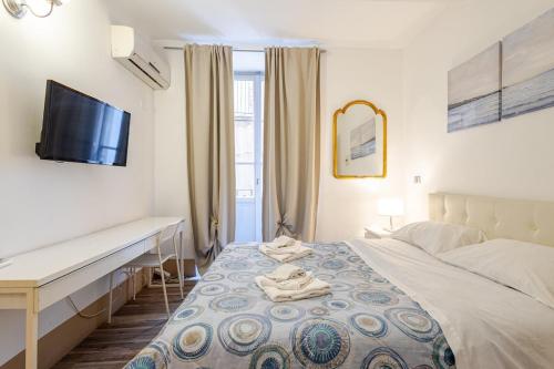 Elephant's Smile B&B – Catania, CA