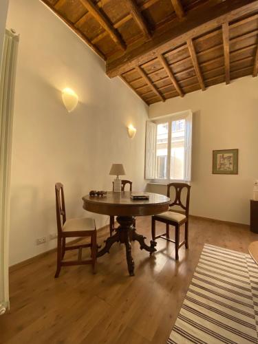 Artist apartment in the heart of Trastevere, Rom (Foto 5)