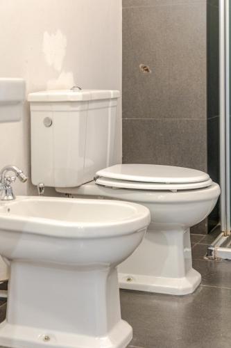 Standard Triple Room with Sea View image 10