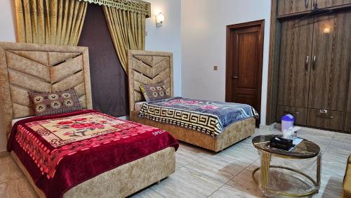 Serene Stays Hotel - image 6