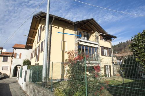 Viesnīcas āriene, Stone House by Holidays Lago Maggiore in Montegrino Valtravaglia