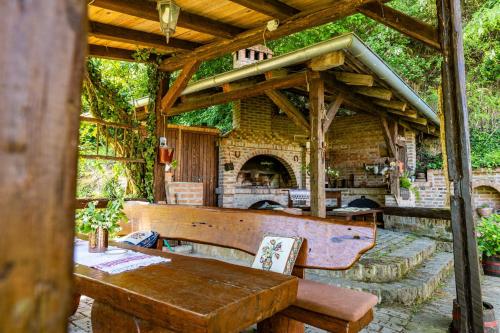 Facilities, House Mikin Dol in Batina