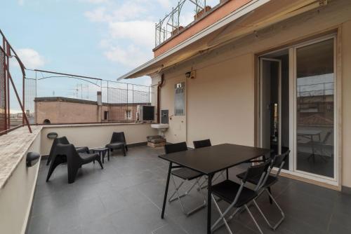 Trastevere Station Bright Apartment with Terrace, Řím (fotografie 6)