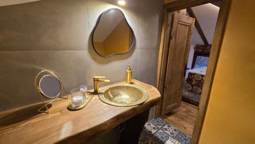 Вили Панорама Лещен