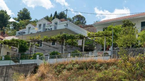 Soti Apartments in มาลินิ