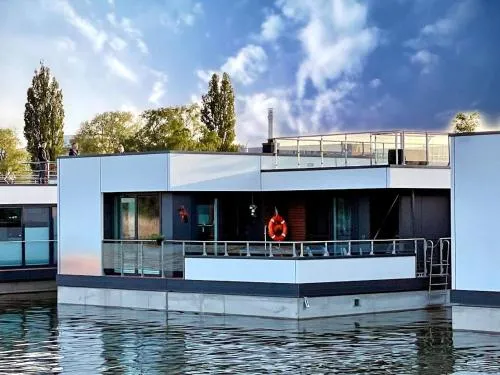Floating Hideaway- Coco de Mer in Ribnitz-Damgarten, Deutschland