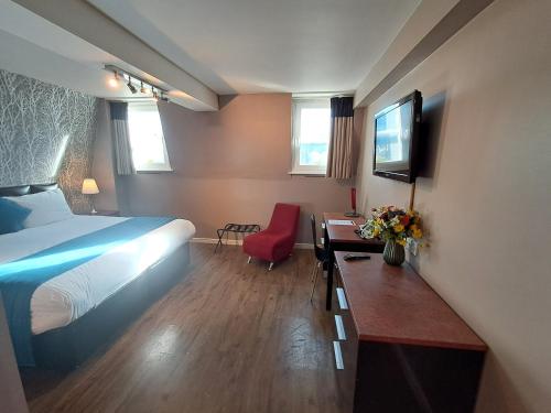 The Royal Hotel Cardiff - main image