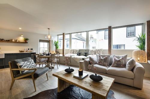 A szálláshely kívülről, Solace in Totnes